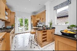 Ember Lane, Esher, Surrey, KT10 8DZ