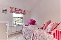 Weston Park, Thames Ditton, Surrey, KT7 0HL