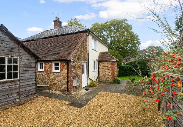 New Town Road, Storrington, Pulborough, West Sussex, RH20 4JJ