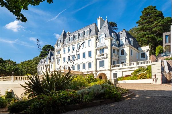 Chateau Des Roches, Le Mont Gras D'eau, St Brelade, JE3 8ED