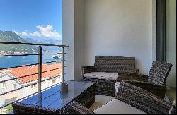 Apartment With Sea Views, Dobrota, Kotor, Montenegro, R2211