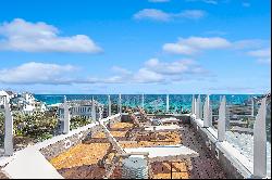 Exquisite New Construction With Gulf Views And Ample Parking