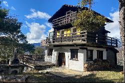 Pretty chalet in the heart of the forest, close to the plain