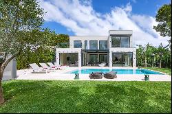 Modern villa in Sol de Mallorca with pool