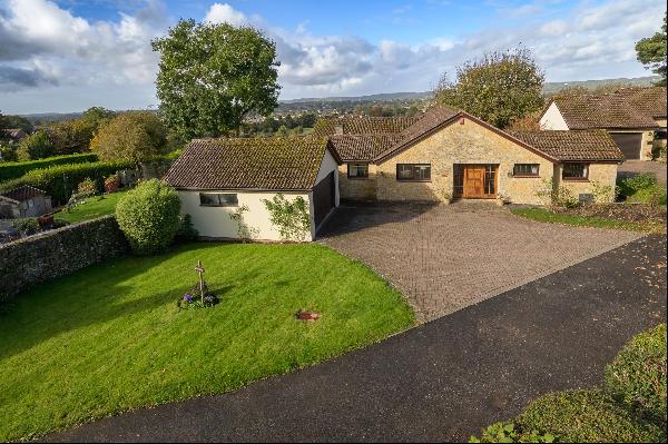 An attractive detached single storey property adjoining farmland, set back from Church Lan
