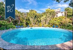 Prestigious villa with an outbuilding, pool and private park for sale in Ischia