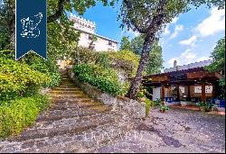 Prestigious villa with an outbuilding, pool and private park for sale in Ischia