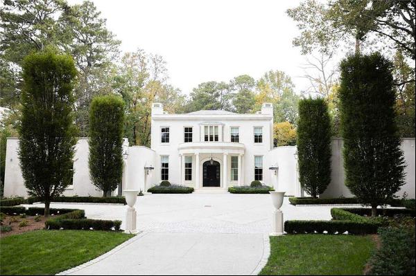 Palatial modern masterpiece in coveted tuxedo park