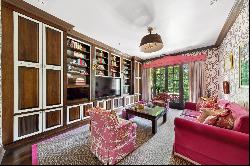 Luxuriously fully furnished Renthouse