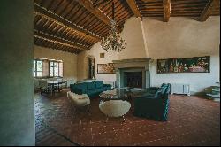 Villa Panzano surrounded by vineyards and olive groves