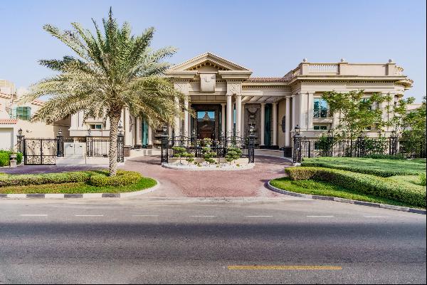 Luxury villa in Al Manara