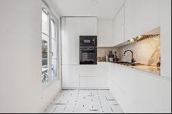 Paris XI - EXCLUSIVITY - Magnificent renovated apartment with a large terrace