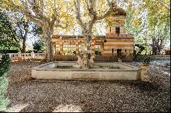 19th century château with outbuildings on 4.5 hectares of wooded parklands