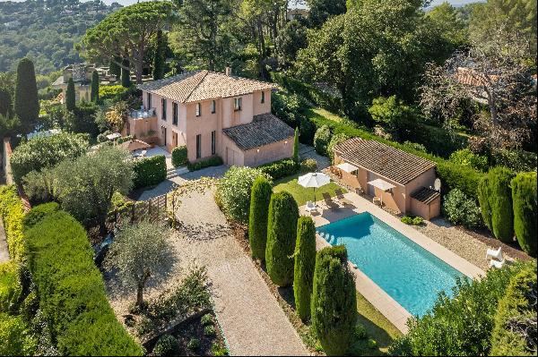 Exceptional home within walking distance to the Village of Biot with a Seaview