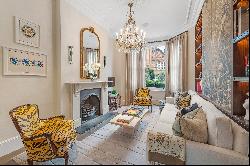 Exquisite four bedroom Freehold house situated in the heart of Old Chelsea