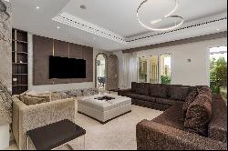 Luxury villa in Emirates Hills