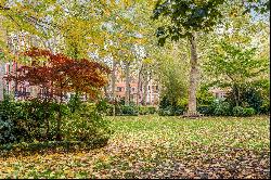 Wonderful four-bedroom apartment in Bramham Gardens