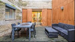 Apartment with three bedrooms and a terrace, for sale in Porto, Portugal