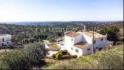 4-Bedroom Villa, and land, for sale in Boliqueime, Loulé, Algarve