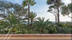 SOLE AGENT Cannes Rare Villa on the seafront