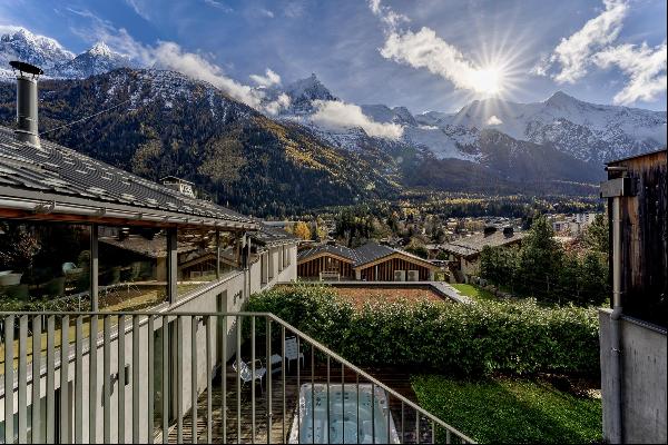 Exceptionally renovated chalet located close to Chamonix town, featuring breathtaking Mont