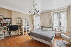 Place Saint-Georges / Rue des Martyrs - Bright 2 bedrooms apartment