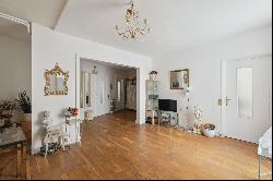 Place Saint-Georges / Rue des Martyrs - Bright 2 bedrooms apartment