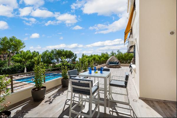 Elegant ground floor apartment with a large terrace in Puerto Portals.