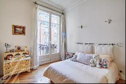 For Sale - 6 bedroom apartment 75116 Paris - Porte Dauphine