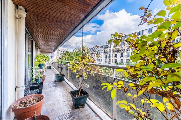 Paris 16 - Family apartment with terrace