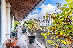 Paris 16 - Family apartment with terrace