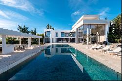 Modern and elegant villa in the area of Monte Paraiso