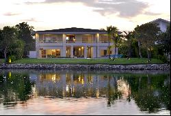 Hacienda A - Luxury Villa in Punta Cana Resort