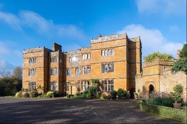 The East Wing of a beautiful listed Jacobean Hall set in 14 acres of private manicured gro