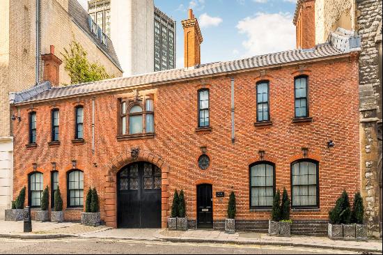 Magnificent Grade II listed home in the heart of Mayfair