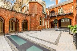 Magnificent Grade II listed home in the heart of Mayfair