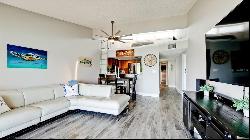 117 10th St N #122, Bradenton Beach, FL 34217