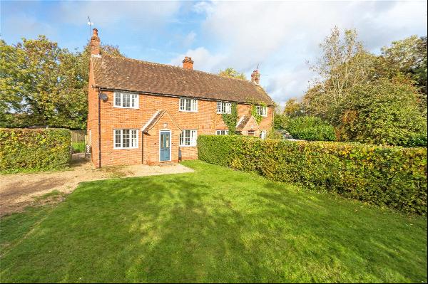 Wyfold Cottages, Wyfold, Reading, Oxfordshire, RG4 9HX