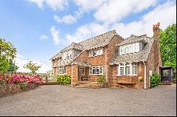 Hollist Lane, Easebourne, Midhurst, West Sussex, GU29 9AD