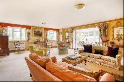 Hollist Lane, Easebourne, Midhurst, West Sussex, GU29 9AD