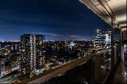 Very luxurious apartment with phenomenal views over Amsterdam!