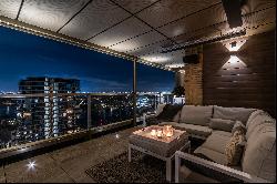 Very luxurious apartment with phenomenal views over Amsterdam!