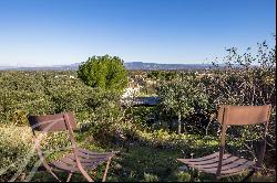 Superb traditional bastide in Provence