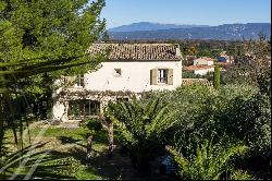 Superb traditional bastide in Provence