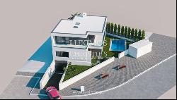 Contemporary 3+1-bedroom Villa, under construction, in Portimão, Algarve
