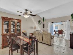 1555 14th Avenue Unit 214, Vero Beach FL 32960