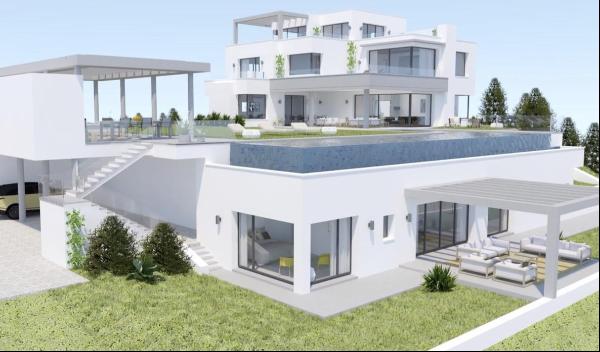 New Build Villa with Spectacular Sea and Golf Views in Sotogrande Alto.