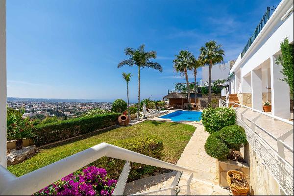 Six Bedroom Sea View Mansion in Pegeia, Paphos