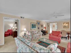 131 E Park Circle Unit 15E, Indian River Shores FL 32963