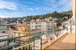 Renovated penthouse with sea view